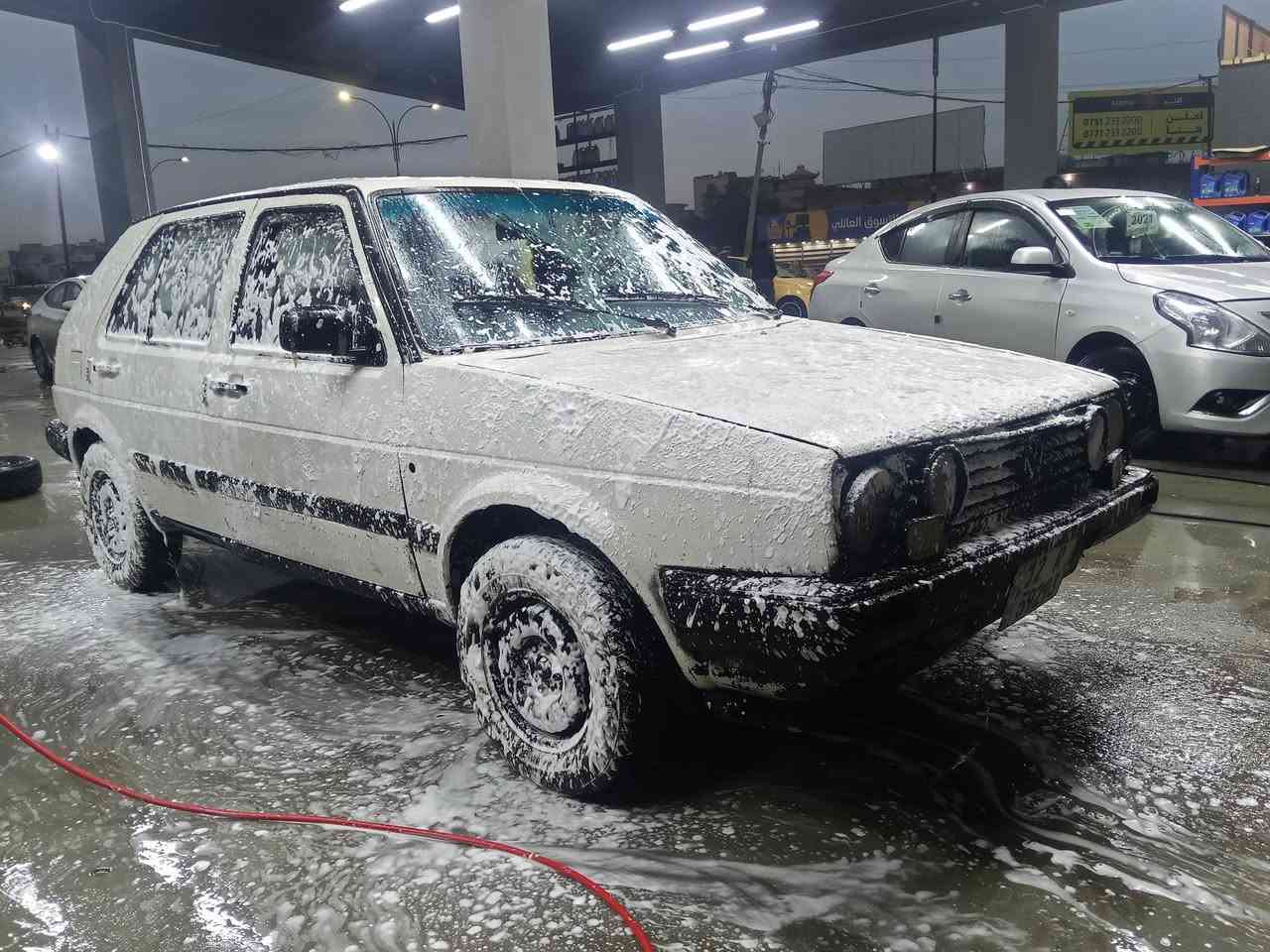 سلام عليكم 
كولف موديل 1990
بدون صبغ بيها جاملغ اليسار تبديل فقط 
محرك 0/8 المرغوب شرط 
داخلها مدوشم كامل 
كيرها شرط 
سنويه 2030
كاربون بيها 
سعرها 22
وكلشي اكو بسوك 
الرقم ***********
***********
