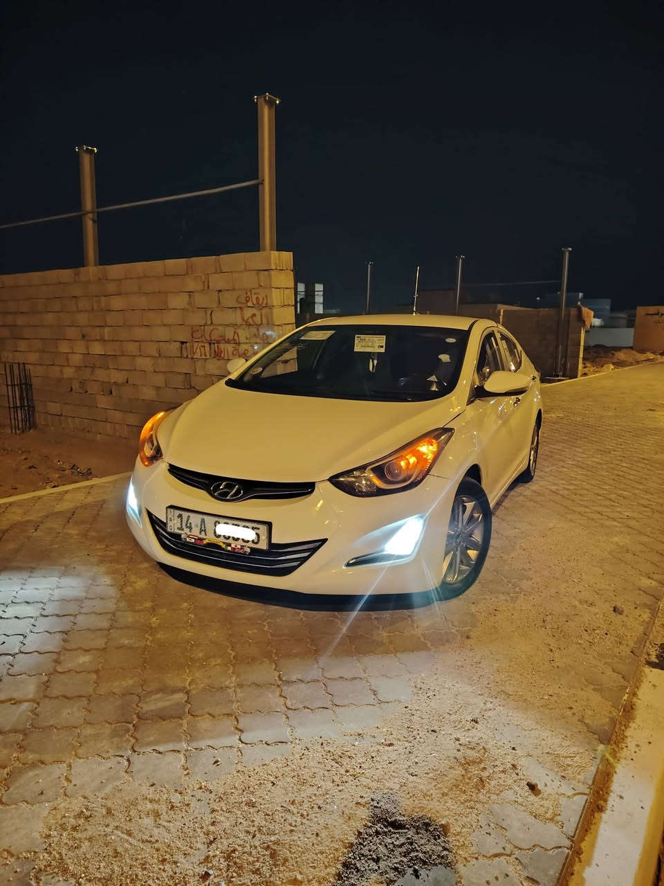 السلام عليكم افانتي موديل 16 سياره كفاله ضربه وتبديل بيه ثلاثه قطع صبغ من كوريه ماشي 98 الف حقيقي محرك 1600 سياره فول موصفات كشنات جلد شاشه بلاد كامره دواره اشارت ترحيب سياره جاهزه اي نقص ما بيه سعر 118 رقمي *********** عنواني ابو الخصيب
