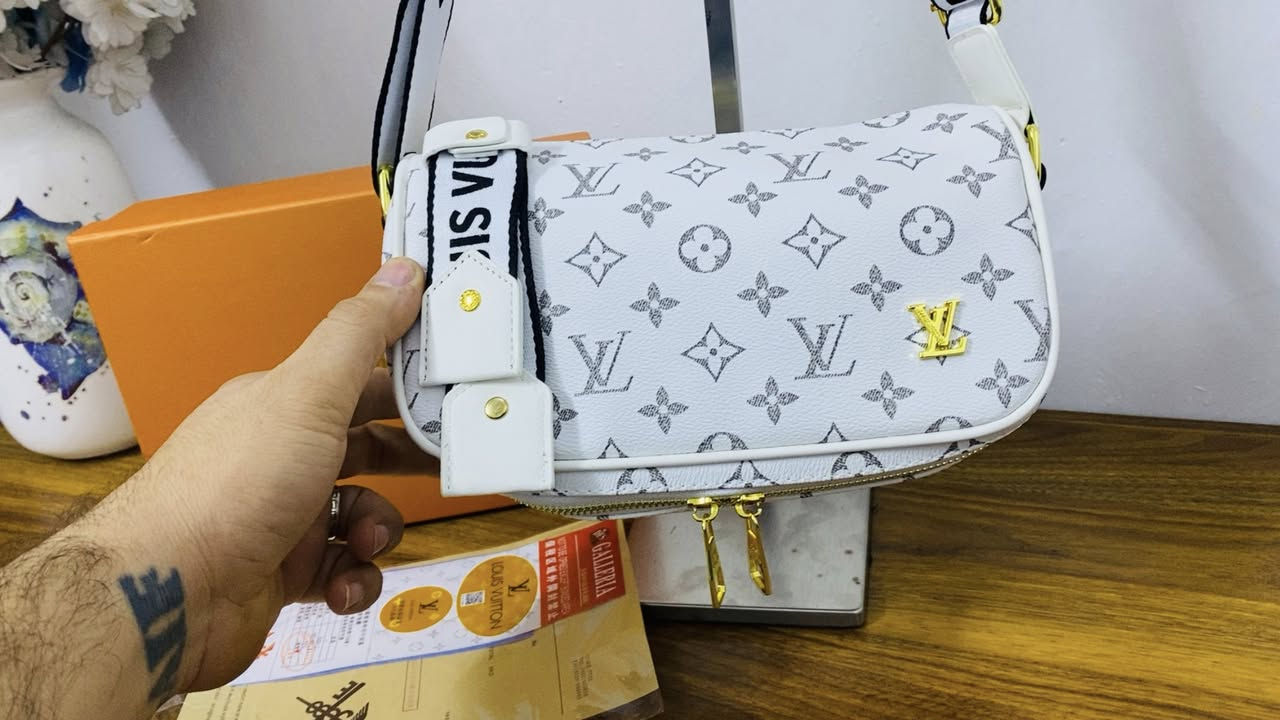 ٣ اشخاص رابحين  الي يعلق اكثر ويشارك ١٠ مشاركات يحص على حقيبه مجانا
🔥🔥🔥🔥🔥🔥🔥🔥🔥🔥🔥🔥🔥
‎عروض ،  توفرت حقائب   LOUIS VUITTONالي وياها بوكس الكرت الباركود  الاصلي روغان  واراح يكون سعره 25 بدل 35 ، دلعو نفسكم بحقيبه من عدنا ، الاسعار مذكوره في كل بوست 🔥البيج مفتوح لمده ٢٤ ساعه نرد ع رسائلكم⏰متوفر توصيل بغداد ولجميع محافظات العراق🚗 #حقاىب #اجنط #اكسبلور_explore عروض_خاصة عرض العراق


**إذا كنت صاحب هذا الإعلان وتريد حذفه لأي سبب، رجاءا أرسل رسالة إلى الدعم الفني**