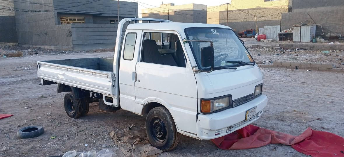 سلام عليكم للبيع كية بنكو موديل 94رقم بغداد الماني شرط تحويل سيارة معمرة جديد شاصي مكفول من فطر ورقم شاصي مكينة لا تنقيص ولا تبخير توهة مجفتة تجفيت مضبوط ثاني تبديلة دهن 
سيارة اصل بترة محور 7جنكال بدي جديد دوشمة جديد بيهة نواقص بصيطة مثل اشاير وجام سعر سيارة 38او بيهة مجال بصيط مكان سيارة بغداد بياع تقاطع درويش
 التصال ***********
