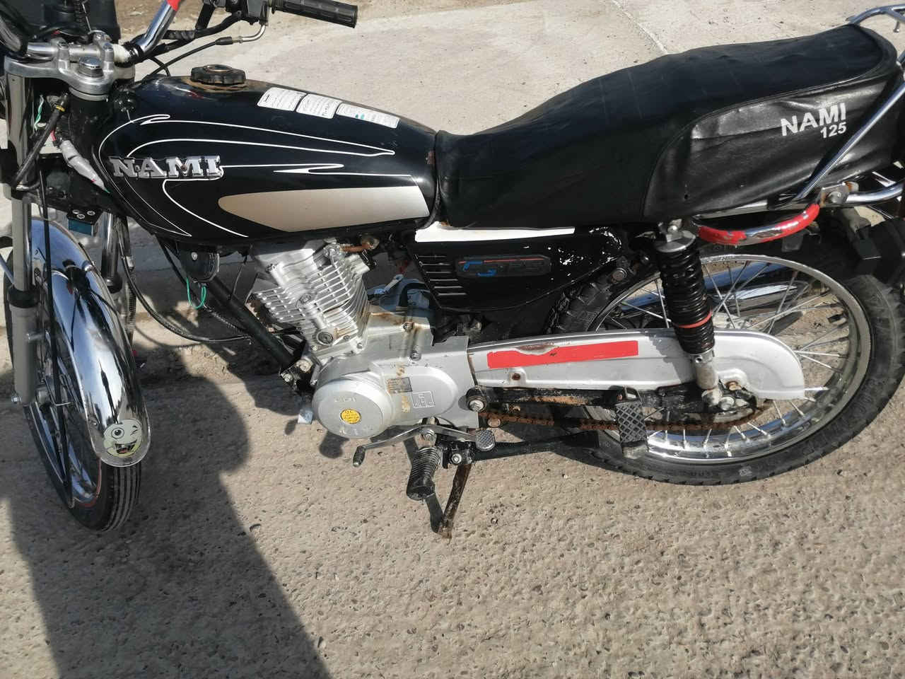 سلام عليكم دراجه للبيع نامه الاصلي ايراني موديل 21دراجه نضيفه عوزها بس الكهربائيات سعرها 750وبيها مجال مكاني نجف شارع المطار القديم ***********
