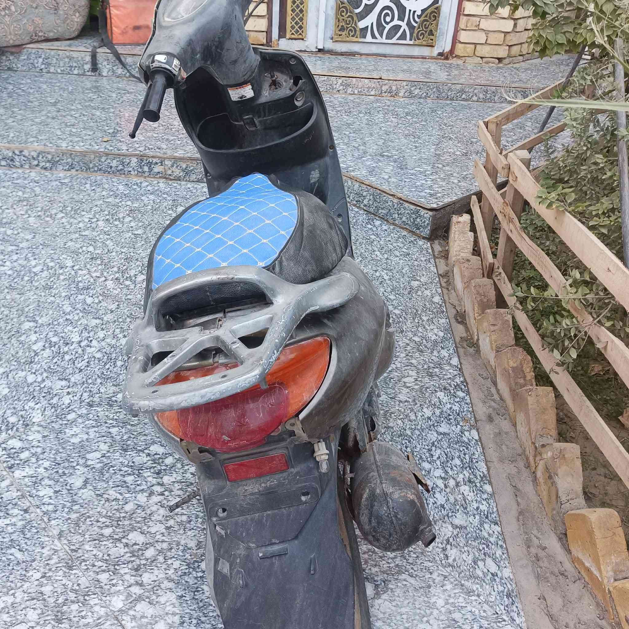 اكزز للبيع ٢٥٠ وبيها مجال قلليل
عوزها ترتيب بسيط


**إذا كنت صاحب هذا الإعلان وتريد حذفه لأي سبب، رجاءا أرسل رسالة إلى الدعم الفني**