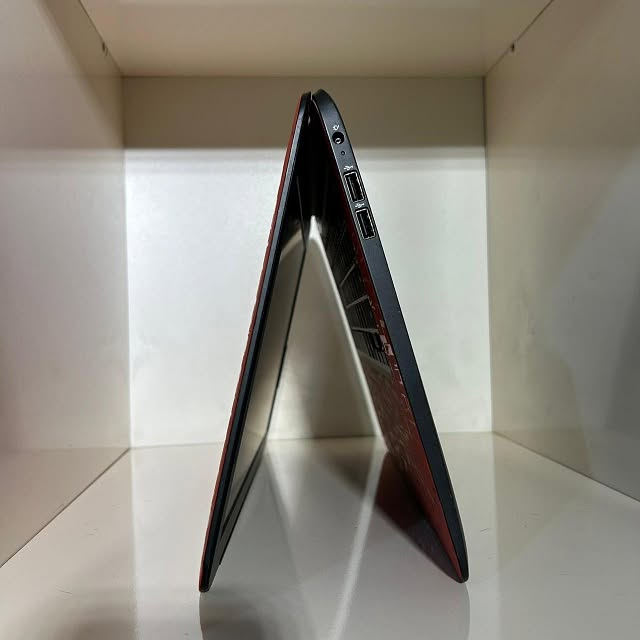 لابتوب سلم HP (مستخدم كلش قليل) بـ 75 ألف ❤️ 

وندوز 10 برو مع مجموعة برامج (كوكل كروم + مواقع التواصل + وورد + أكسل + بور بوينت + شبكتي + سينمانا + تلكرام + واتساب .. وغيرها)

معالج Intel Celeron N2840 - الجيل الرابع - هرتزية قوية 2.60 

رام 4 كيكا

هارد SSD 16 سريع جداً

كيبورد عربي انكليزي 

شاشة 14 انج 

يحتوي على منفذ رام خارجي لزيادة مساحة التخزين 

يحتوي على منفذ HDMI للربط على التلفزيون

يحتوي على 3 منافذ USB 

#ملاحظة: تستلم مع اللابتوب: حقيبة+ ماوس ضوئي + ماوس باد + هدفون + الشاحن.

مكاني بغداد (التوصيل بكل العراق)

واتساب ***********
