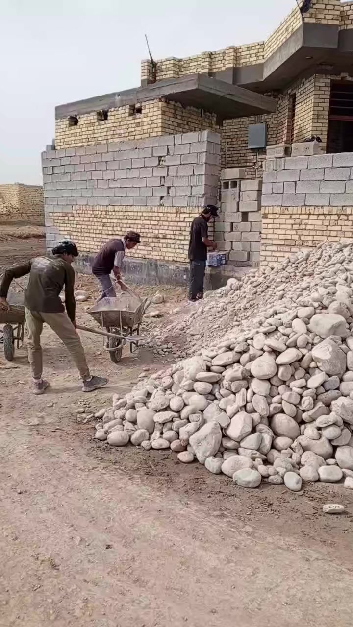 حبايبي السلام_عليكم 
شغلنا يتضمن مايلي
1- اخراج التراب الزائد من البيت
2-تربيع البيت كسر
3-دك البيت بالقفاز
4- صب البيت اذا كان بحاجه الى صب اسكان
#وكذلك دك السبيس والتراب وال
قطع وغيره + خزينه + تفليش +تصعيد تراب لصطح وتصليطه الصطح+مجاري+لبخ بتلوات +
ونج تصعيد كافه مواد البناء وغيرها 
كل هذا بكادر جيد وبسعر مناسب 
للاستفسار اكثر مراسلتنا او الاتصال بالرقم التالي ‏

***********👍
