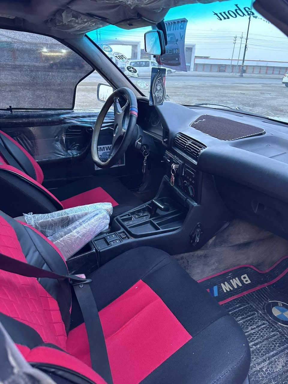 سەرەتابەناوی خودای گەورەو میرەبان
بیێم دەبڵیو 
مۆدیڵ ـ1990
گێڕ تووماتیک 
تەبرید 
دووچام کارەبای 
هەمووگیانی بەشەرەت
هەمووکارەبای ئیش دەکات
170هەزاری ڵەسەرە دوای مەحەمەڵە دەیگەڕێنمەوە
سحر57مەجاڵ
شوێن هەوڵێر 
ژ***********
