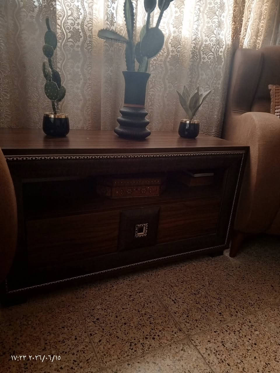 السعر ٢٥٠ وبي مجال اربع قطع ٢ فاترينى و٢ بوفيه
للتواصل خاص


**إذا كنت صاحب هذا الإعلان وتريد حذفه لأي سبب، رجاءا أرسل رسالة إلى الدعم الفني**