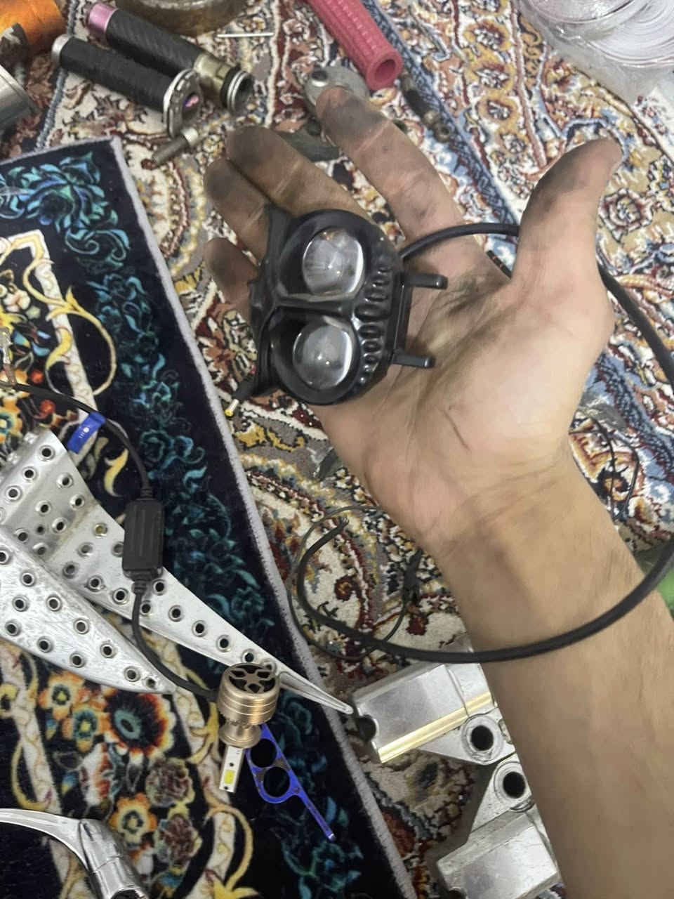 *********** مكان كراده وتساب موجود توصيل موجود
