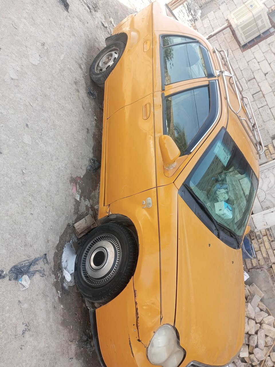 السلام عليكم للبيع سياره جاهزه كير مكينه حداديه سنويه جديده مصفره هيه وغرامات راعيه موجود مكان الدوانيه السعر ب20وبيه مجال قليل لشراي ***********
