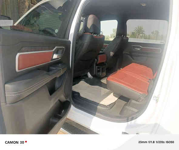 دوج رام موديل ٢٠٢٣
ماشيه ٥٢
مكان بغداد
سياره جديده معنه كلمه 
سعر٢٨٥$
محرك ٨
***********
مكلف بل نشر خابر راعيه
