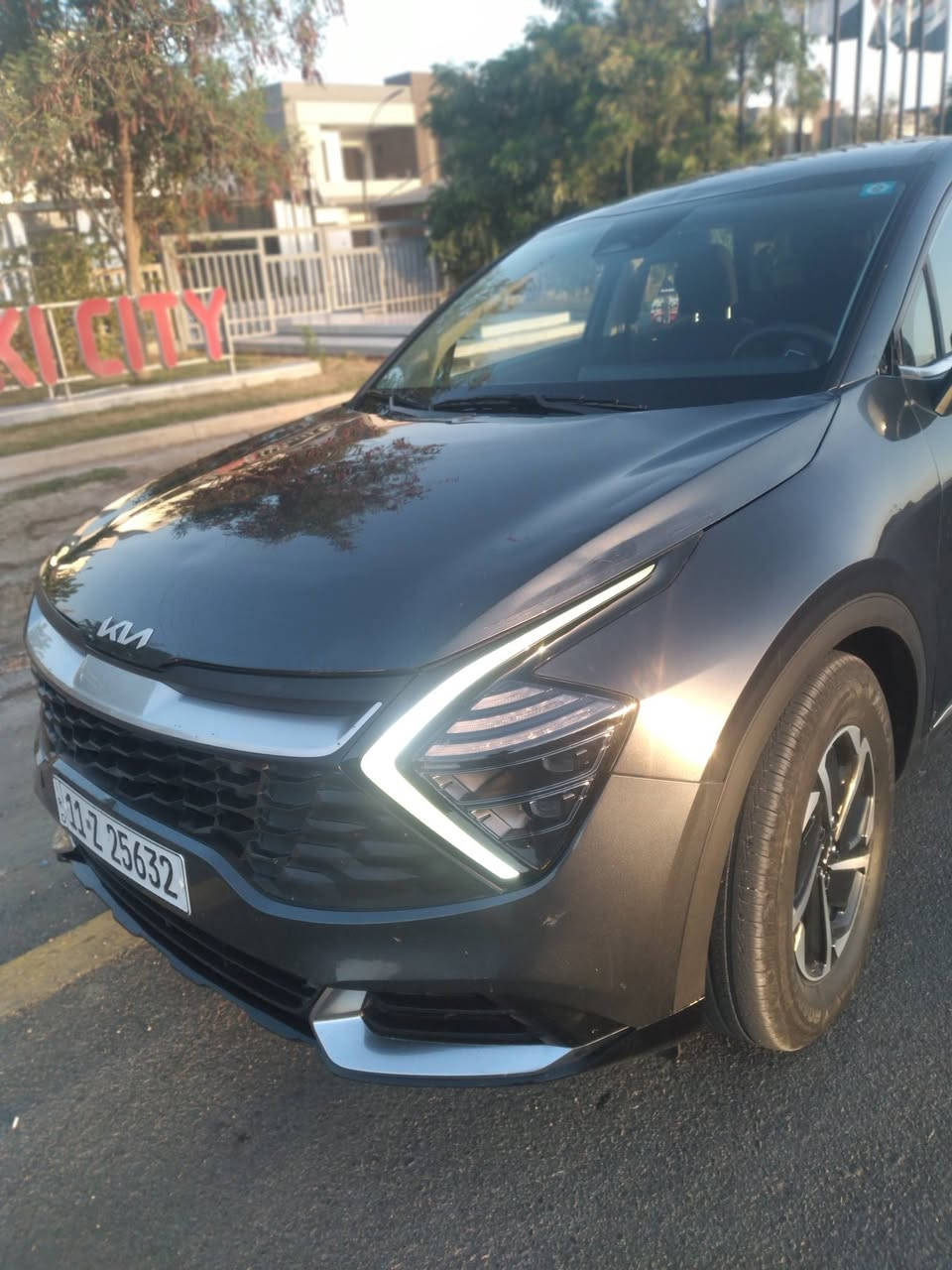 سبورتج24 هايبرد ماشيه ١٢٠٠٠ حادثه جاملق وباب السايق نفس الون سعر ١٧٥$ بغداد ***********
