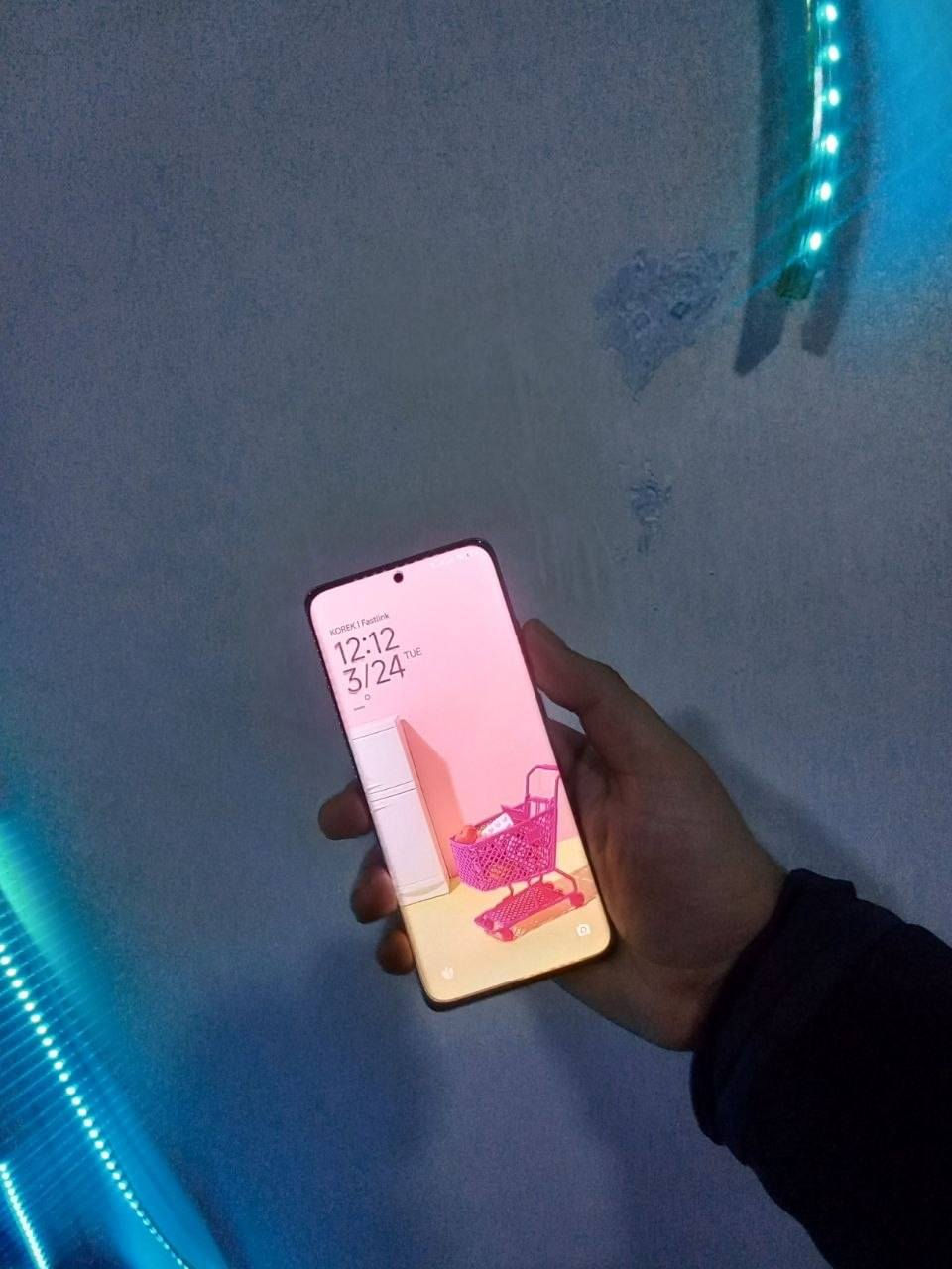 xiaomi 12  پاشای کامێرا
رام24 
زاکیرە 256گێگا
2سیم  5g وایفای 5g 
120 هێرتزشاشەی فول دیقەی 2k. نەکراوە. خاوێنی %98 
سەپۆرتی 67wat  شەحن. کامئرای زۆر جوان و ناوازەی ڤیدیۆ تۆمار کردن 8k  دەبڵ سەماعە
Snapdragon 8 Gen 1
فول فول مواسەفات نرخی 300 هەزار لەهەولێرم. گۆرینەوەش دەکەم بە شتێک بەدڵم بێت. أربيل, العراق


**إذا كنت صاحب هذا الإعلان وتريد حذفه لأي سبب، رجاءا أرسل رسالة إلى الدعم الفني**