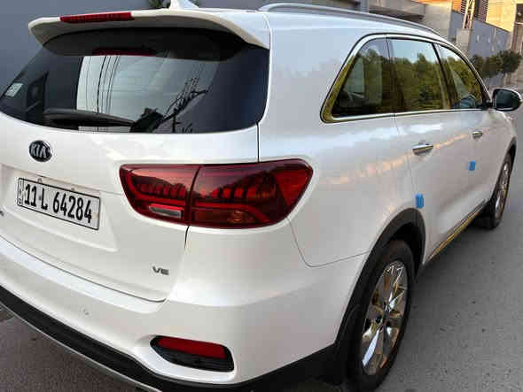 كيا سورنتو 2019 خليجي مكفوله من كلشي سياره جديده بعدها عل وضع شركه ماشيه 76 الف حقيقي سياره جديده معنا الكلمه فور ويل بصمه جلد بنراما فووول موصفات تبريد تدفئه بل كشنات فوول محرك ٦ سلندر كفاله عامه ..
عنوان بغداد الاعضميه ..٧ ابكار
السعر ..263.. قفلها 
*********** بغداد
