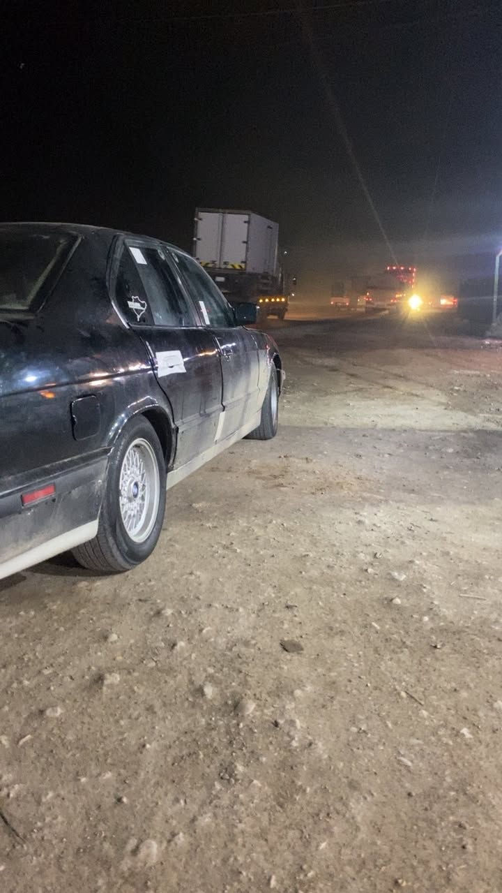 موديل 1991 بيم 525 محرك 528 كه پس گير عادي شرط محرك و گير تحويل. رقم اربيل  سعر 41 مجال 
رقم ***********
