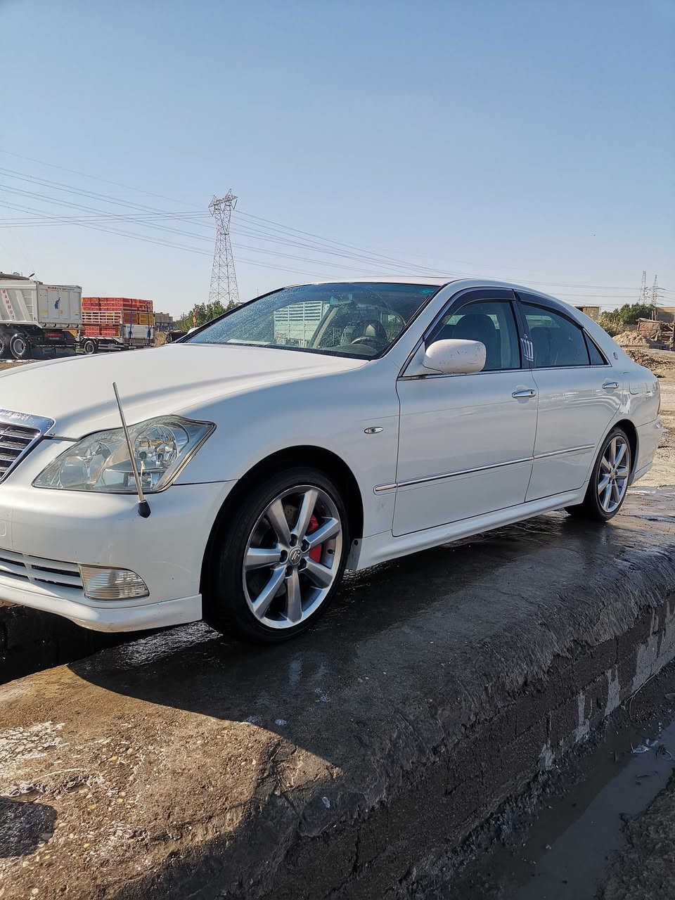 كراون شاهينه ٢٠٠٥ اثلث خمسينيه ٣ دكم
شاصي 82 مبايعات السعر 140
للاستفسار اتصل ***********
