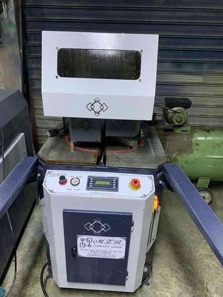 للبيع كاوية+ماسكة شركةMZRكلش نضيفات شرط الشغل والفحص لمعرفة السعر اتصل او تفضل خاص 

***********

***********

يوجد توصيل حسب الأتفاق
