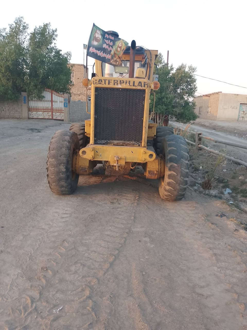 للبيع كريدر كتر رقم بغداد G12 موديل 80 أصل. محرك بخاخ جاهز للعمل للتواصل ***********
