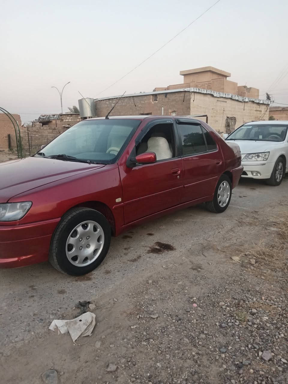 بيجو 306 كير محرك شرط صدر الأمامي شويه تعبان.  تعمير ردجه اولئ  صبغ سمكره. جديد. صار سبوع من طلعت من التعمير. كهربائيات كلها شغاله  دشبول مامفتوح كلشي بيها شغال. كماليات جديده سياره حلوه كاعده بيها نواقص قليله تبريد  وصدر بس سياره حلوه وناصبه السياره  مطلوبه السياره.  مكاني صلاح الدين قضاء العلم السعر مناسب اتصل وتدلل ***********
