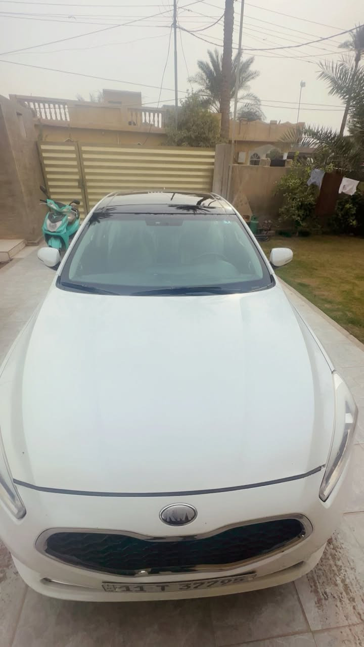 السلام عليكم
للبيع 

كيا كادنزا 2016 

وارد امريكي 

ماشيه 91 قابله للزياده 

سياره نضيفه جداً 

مكينه كير تبريد تدفئه تايرات صدر كله كفاله 

السياره ضررها صبغ جاملغ فقط 

وبيها بارد بسيط بالبيبان عكس السايق 

رقم دولي جديد سنويه هزه تحويل مباشر 

السعر 130 بيها مجال بسيط 

العنوان الضلوعيه الجبور 

***********
