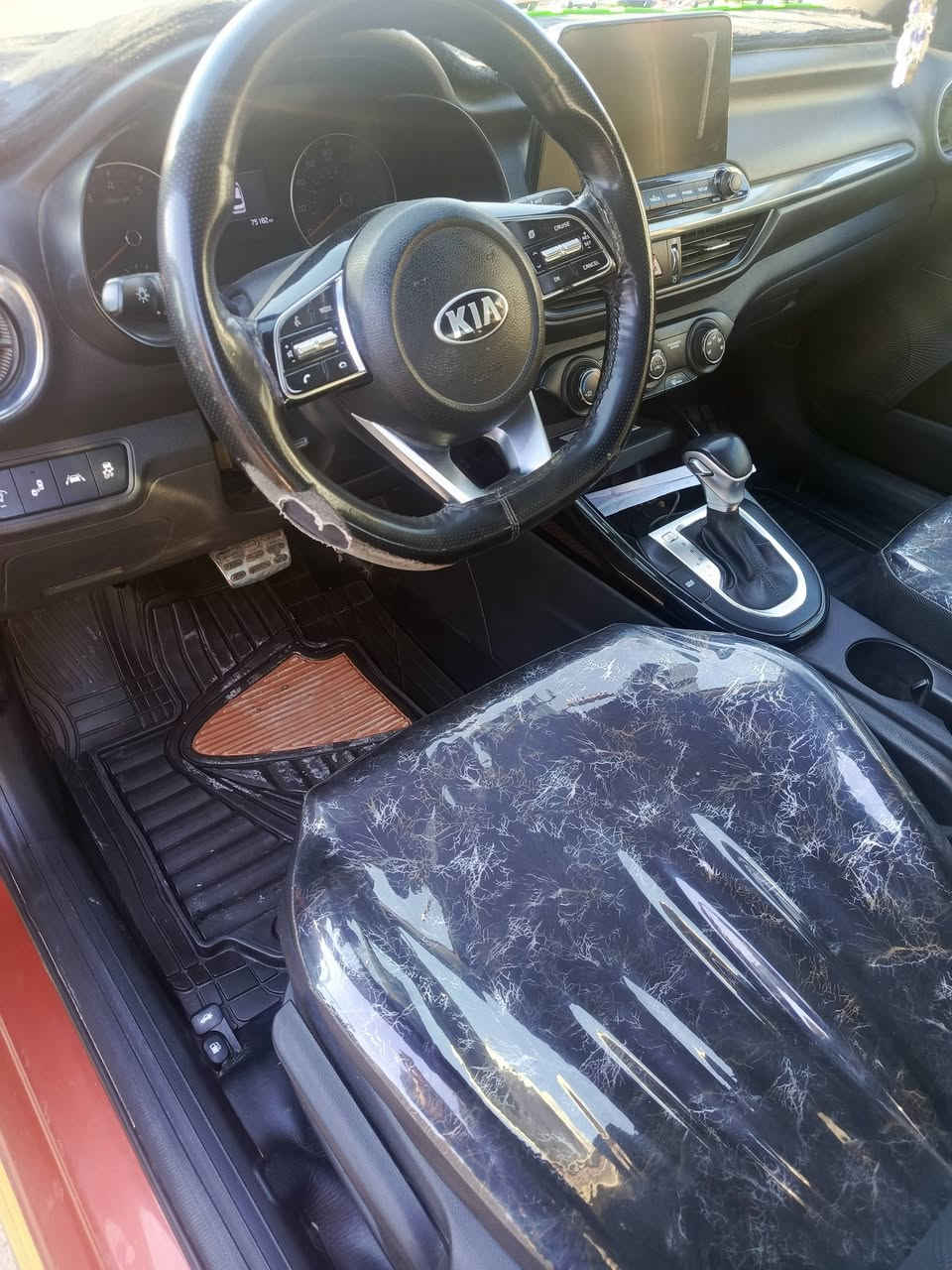 سلام عليكم كيا فورتي
موديل 2021

فول مواصفات عده الفتحه

كير ايتي مكينه 2000دوش

مكفولات شرط

تبريد تدفئه شغاله 

باقي المواصفات تجي وشوف رقم بغداد تحويل ثاني يوم سعر 143 ***********
