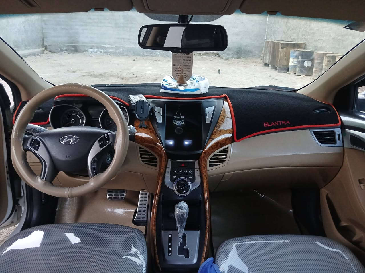 السلام عليكم سيارة موديل 2014 رقم بغداد جاهزة السعر 120 تحويل مباشر جاهزة بدون نواقص عنوان فلوجة استفسار (***********)(***********)
