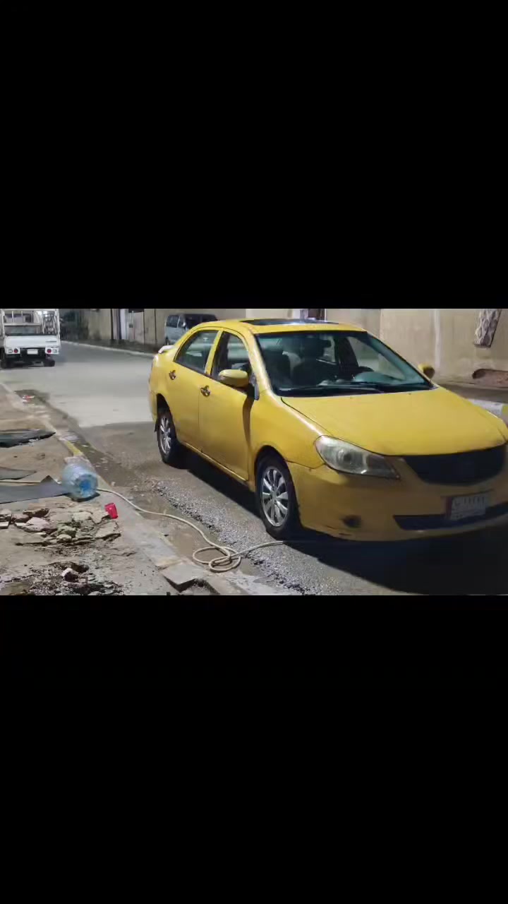 تخم تاير صدر جديد   السعر 33 وبيها مجال  مكينه وكير كورلا نحله 
رقم بصره مصفره هيا وغرمات تبريد ثلج 
تحويل ثاني يوم كهربايات كلها شغاله مسجل شاشه  *********** مكاني العماره الف دار
