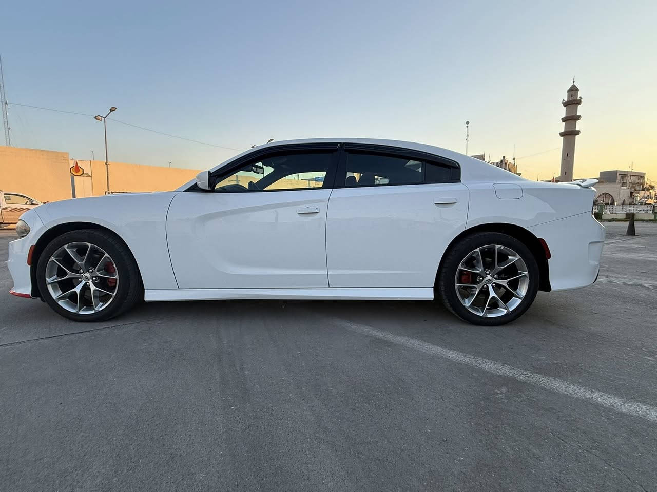 السلام عليكم
جارجر GT 
موديل 2022

سيارة كلين باستثناء بارد بلجاملغ الامامي كدر 10 سم 

السيارة ماشية 63 mi 

السعر 295 

سيارة جديدة واحلى من الصور 

عنوان موصل 

***********

***********
