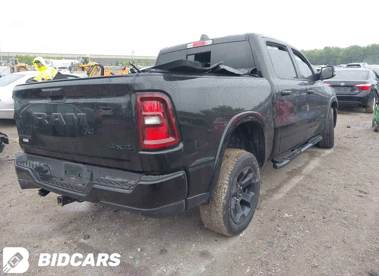 السلام عليكم 
رام بيك هورن مكينه ٦ سلندر فور ويل ايتورك 
ماشيه ٢٢ الف موديل ٢٥ 
صبغ ٣ قطع بدون شاصي 
السعر واصل مرقم اربيل 29500$
السعر واصل بصره بدون تخليص26500$
للشراء الذهاب الى شركة طيف الشارقة لتجارة السيارات
للاستفسار واتس اب فقط ***********
