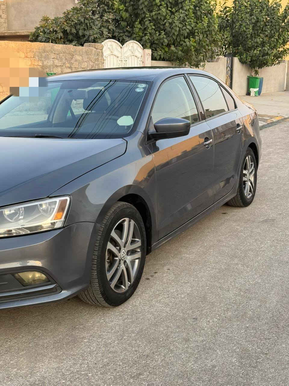 فولكس واجن جيتا (Volkswagen Jetta) ​2018
َمحرك 14 تيربو 1.4L Turbo TSI 
​86,000 مايل
​مرقمة دهوك
​امريكي (صور الحادث مرفقة للامانة).
​الإيرباكات: سليمة (لم تفتح في الحادث).
​مكان السيارة دهوك سميل
السعر 125 ومجال
رقم الموبايل
*********** سميل, دهوك
