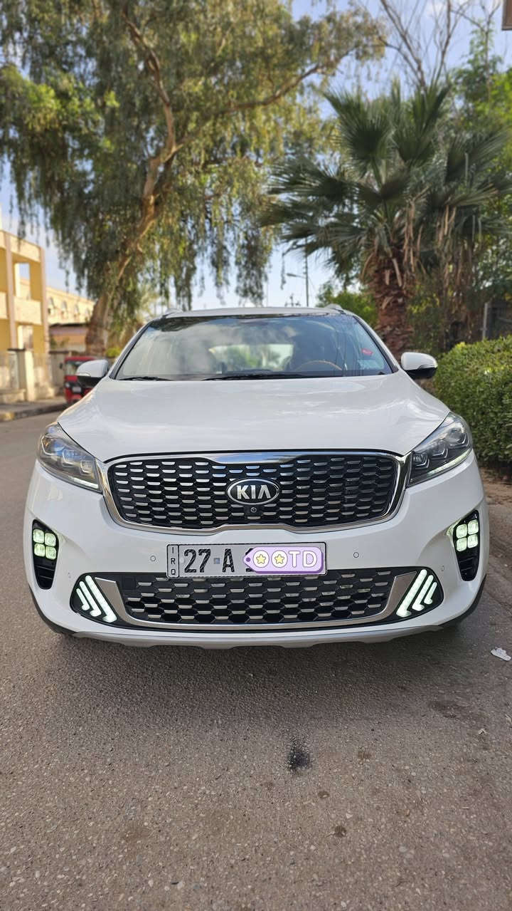 السلام عليكم 
1 الموديل 2019 خليجي
2 المواصفات 1/1 
3 فول مواصفات للاخر عدى الفتحه وتبريد الكشنات
V6 4
5 كشنات رياضي جلد + كهرباء ⚡️ لون قمرديني 
6 كامرات عدد 4️⃣ 360 درجه 
7 اربع انظمة قياده
8 مانع انزلاق 
9 حساسات امامي خلفي 
10 هاند بريك بصمه + نظام اوتو هولد
11 بجم دبل شباك أضاه LED
12 لآيت زنون
13 ويل كاب عدد ٥
14 جنطة كهربائية شفط 
15 المرآيه كأمره + شفط 
16 شاشه كبيره GPS نظام خرائط يحدث تلقائيآ
17 شاشه اعطال 
18 ماشيه ٧٤ حقيقي 
19 شاحنه لاسلكي 
20 دوسات ليزرية علامه SORENTO 
21 أناره داخلية لون احمر 
22 بصمات عدد 2️⃣
23 داخل لونين
24 بردات بلاديه 
25 السياره كامل مواصفات للأخر 
السيآره رقم ٢٧ ذي قار الدولي بأسمي شخصياً 
شرط تحويل
السياره مامتعوبه ونظيفه حيل
العنوان البصره قضاء القرنه 
للستفسار الاتصال او المراسله ع الخاص
***********
