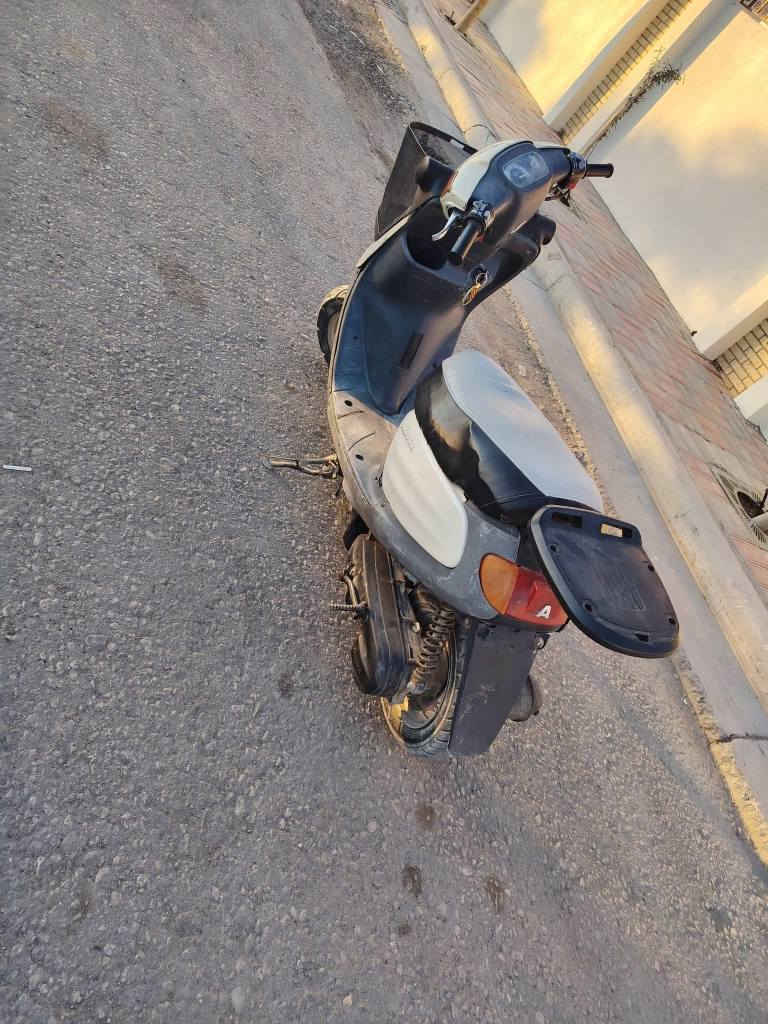 سلام عليكم دراجة شوفت عينك   دراجة اي نقص مابيهة فقط لشاصي بي جوية   سعر 200 وبيهة مجال قليل  غير متواجد  على لفيس اتصل وبيك خير ودلل ***********
