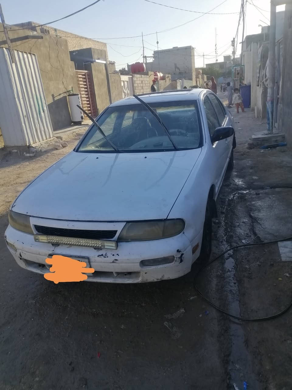 السلام عليكم سياره للبيع نيسان اول تمه مديل 93 حداديه تعبانه رقمها نجف بسمي السنويه صاقطه من ٢٥ كير ومكينه مكفولات مكينتها كورله مكاني كوفه شارع المعمل السعر 22وبيه مجال ***********
