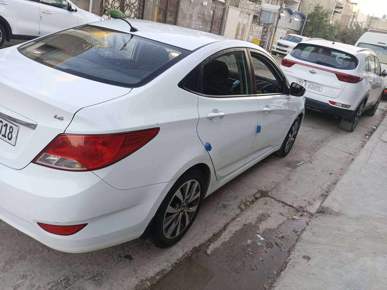 سلام عليكم سيارة اكسنت خليجي موديل 2016 مكينه كير كهرباياته صدر امامي خلفي  خير من الله عل بلاد ماشيه    106السعر 112المكان بغداد حيءور الرقم ***********
