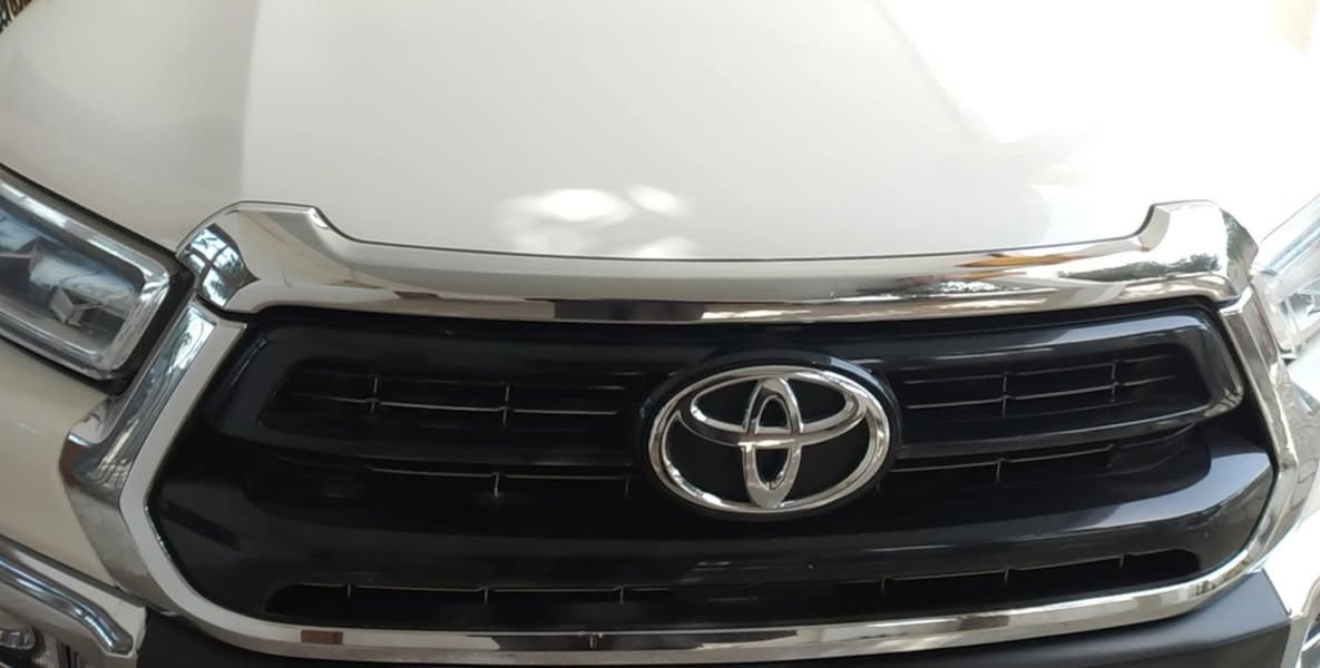 هايلوكس ٢١  امحدثه خطه ٢٥ فول شركه ساز كير عادي 
رقم جديد هزه جديد الى ٢٠٣٠
فول مواصفات واحد على واحد 
مكفوله كفاله عامه اسياره جديد جدا 
كشنات تبريد كامره حساسات شرط شركه 
ماشيه ١٠٠ الف 
كشنات جلد ارضيه جلد يدات جلد اصلي 
تخم تاير جديد اسياره برقي ماناقصهه 
رقم اربيل بسمي 
السعر ٢٨٥ 
مكان اسياره واسط انعمانيه 
***********
