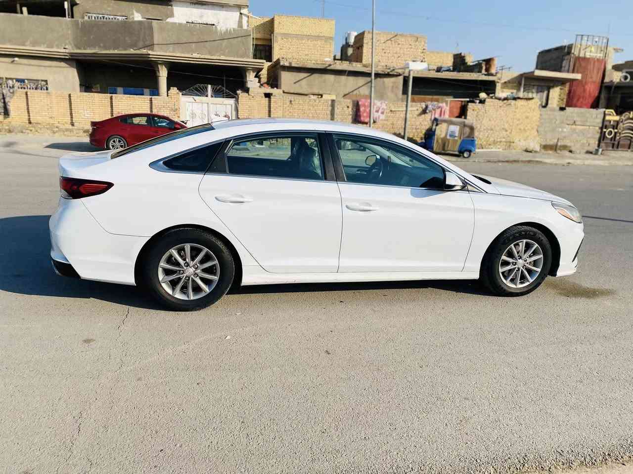 السلام عليكم سوناتا ٢٠١٩ امريكي حادث سرقه بابين وجاملغ امامي مشدودات نفس الون بدون صبغ ولا ضربه السياره بدون ايرباك سياره جديده عله وضع الشركه رقم بأسمي ماشيه ٦٠ حقيقي سياره خير من الله برغي ما مفتوح سعر ١٥٠ قابل للتفاوض مكان السياره كوت للاستفسار التصال عله الرقم ***********
