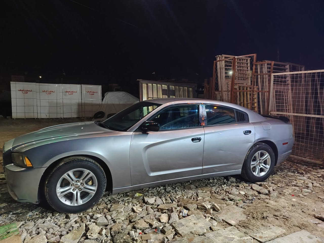 سلام عليكم
جارجر موديل 2014 اصل رقم بصره بسمي رقم انكليزي السياره جاهزه بدي مكينه كير حداديه كامله من كلشي 
ضربتها جاملع وبنيد /البراكيت وشواصي شرط الفحص صبغ  اثر الجراد باب الصدر وجاملغ االايسر وعندي صور قبل اثناء العمل التفاصيل الاتصال ***********
