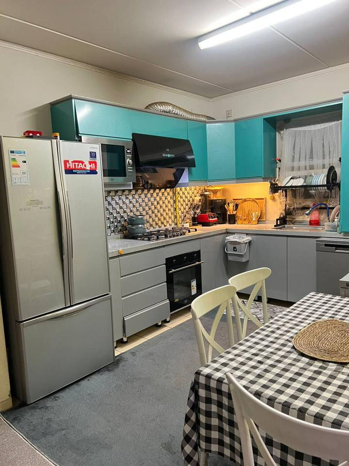 للبيع/مساحة 120م نمط شرقي A905
مؤثثه فول اثاث وراقي مودرن
ديكورات وورق جدران ونضيفه
جدا  واصل 44،500،000 مليون 
مطلوبه 15 شهر مصفره كل الخدمات
تسدد المطلوبتهن الشقه وتتحول
مباشرتاً باسمك 
سعر البيع 95 مليون قفللللللللللل

للاستفسار اكثر اتصال او واتساب
***********
