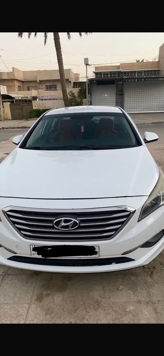 سوناته ٢٠١٧  حادثها موضح بل صوره.
بس بنيد صبغ  وشبر بل جاملغ الخلفي 

سياره جاهزه 

عليها منضومه غاز 

سياره مكينه ٢٤٠٠ جي دي اي 
١٢٥ وبيها مجال بسيط 

مكاني بغداد العامريه ***********
