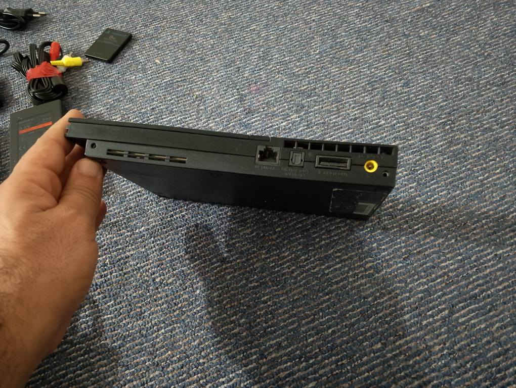 پلەی دوو سلیم لۆ فرۆشتن زۆر خاوێن و بێ عەیبە هەموو شتی لەسەر بیلادی خۆیتی بە سیدی و فلاشیش ئیش دەکات هەموو شتی بیلادی خۆیتی خەزنی بیلادی هەردوو دەسک بیلادی محاویلە بیلادی فیشەی hd لەگەڵە بە وایەرەوە نرخی 55 ... لەهەولێرم گەیاندنم نیە أربيل, العراق


**إذا كنت صاحب هذا الإعلان وتريد حذفه لأي سبب، رجاءا أرسل رسالة إلى الدعم الفني**