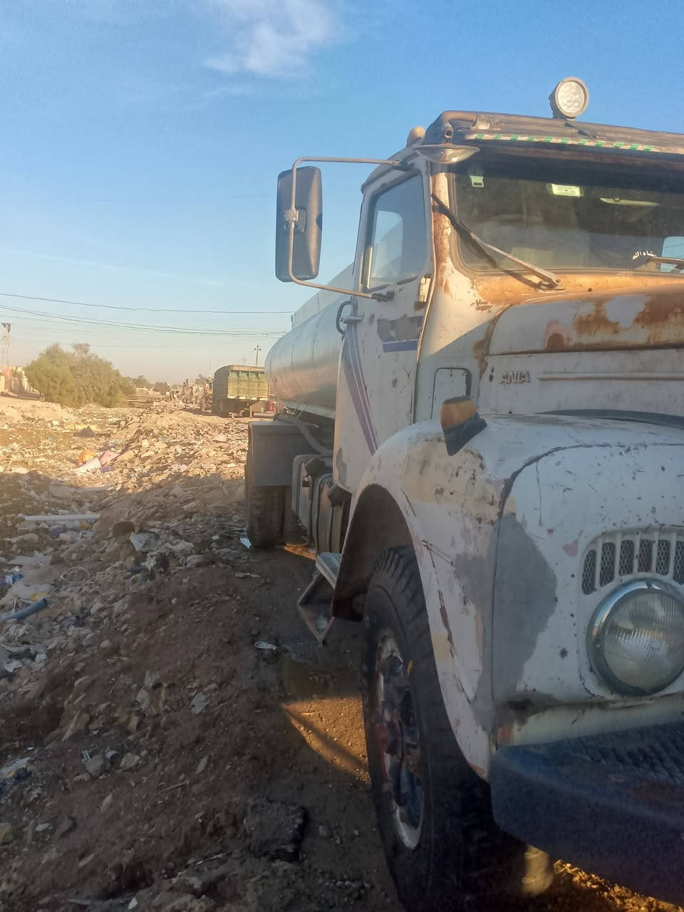 سياره سكانيا للبيع موديل 80رقم بصره الاماني بسمي ***********
