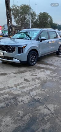 كيه كرنفال لبيع  موديل ٢٥سياره فول لفول معده سلايت ساره حدثه بس الصندو...