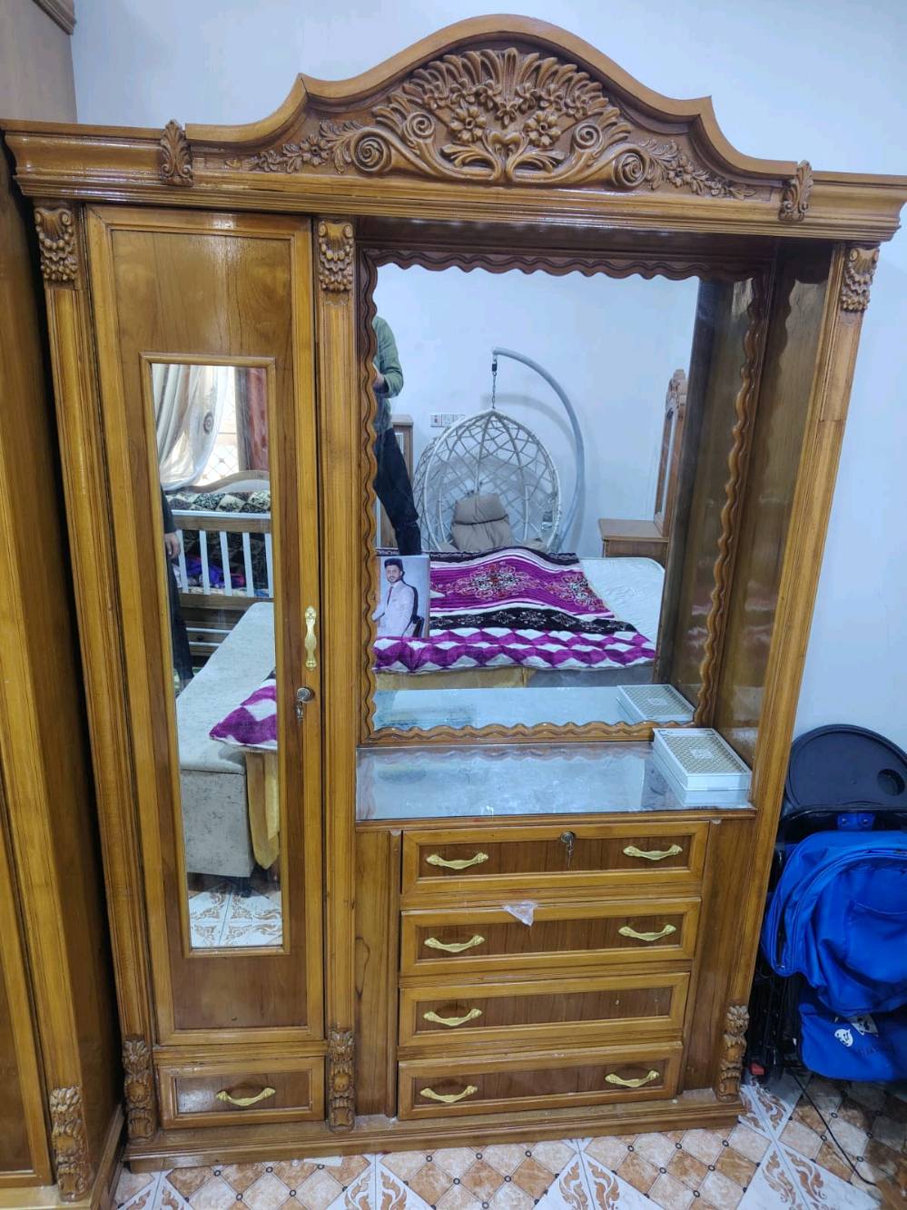 السلام عليكم غرفه نوم حطاطه تفصال ثقيل نظافه كدام عينك مع دوشك طبي الاصلي المكان الرمادي الجمعية للعلم تفصالها مو سوكي للتواصل ***********