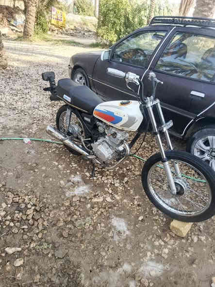 سلام عليكم دراجه ارشه البيع كلك دراجه نضيفه ماعوزه اي شي تركب وتروح سعره 400 ***********
