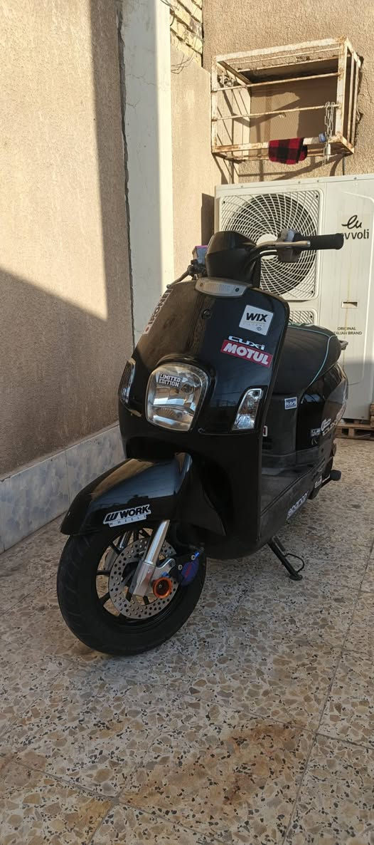 سلام عليكم
شباب درجة بوليسي البيع  (***********) 
مو شراي لا يتعبني أو يتعب نفسه 
مكينه ما مفتوحه 
كفرات ختم واحد شركة 
الناصرية سوق شيوخ
