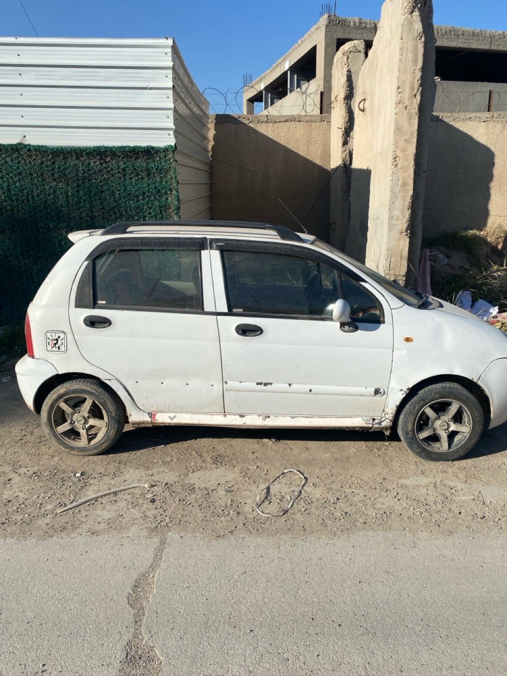 كيو كيو 2013 أوتوماتيك
سنوية جديدة رقم انجليزي جديد هزة جديدة
كير محرك مكفولات
الكشر شوفة عينك
تراي وين يعجبك سيارة جاهزة من كلشي وعليها ادامة
كاملة
بيهة نواقص بسيطة
السعر ٢٧$ 
عنواني بغداد