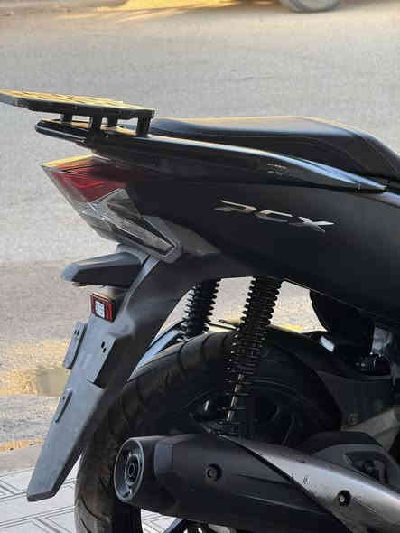 السلام عليكم،دراجه Pcx 
جيل ثالث وارد كوري 
ماشيه ٢٨
حساس ازدحام ، حساس تدفئه 
السعر 15 وبيها مجال بسيط 
العنوان / بابل / ***********
