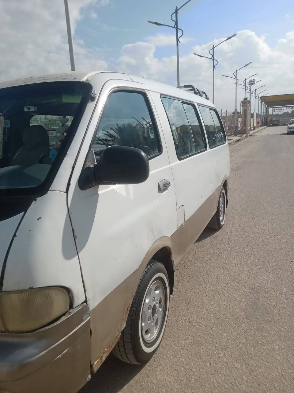 سلام عليكم كيابريجو 11راكب مديل 2002 راقم نكليزي مدوار ثانيوم سياره مصبوغه جماليه مكينه جديد كير اكسن كفاله تبريد شغال هيه وغرامات مصفره سعر 70بيه مجال راقم تليفون ***********
