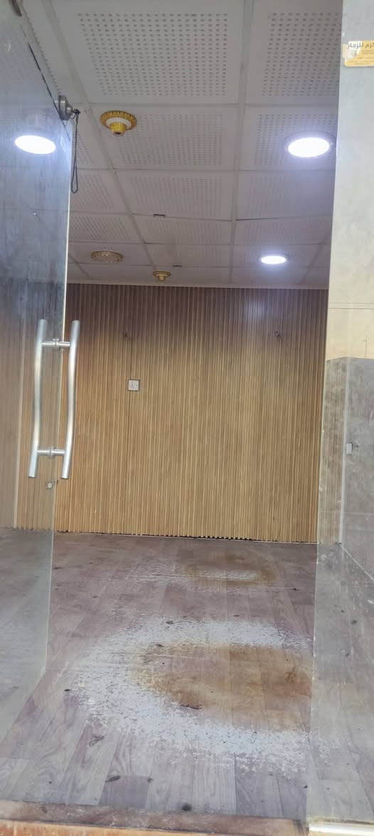 كرفان للبيع 3×4
السعر مليون او 250 او بي مجال مكانه طويريج 
***********
