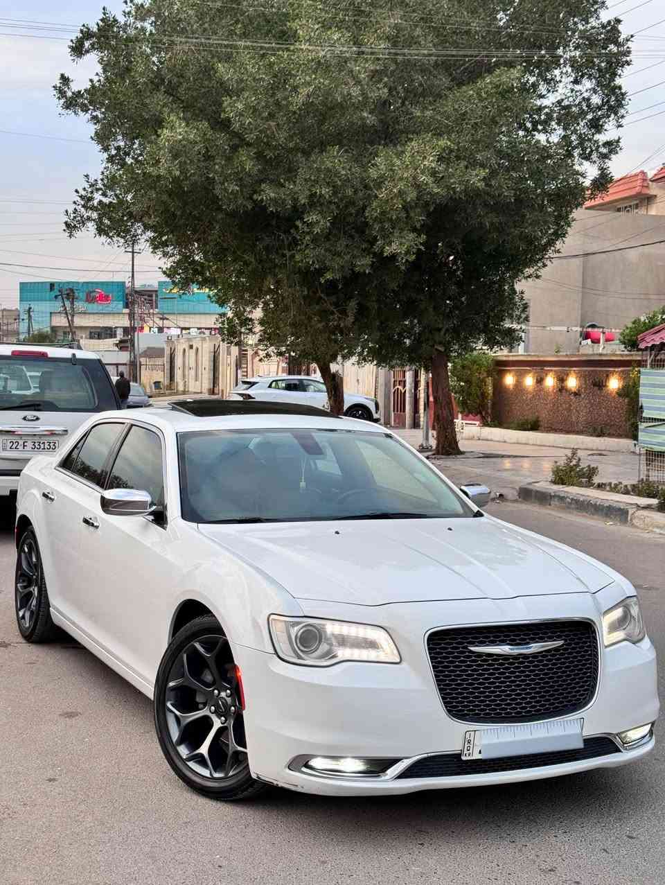 السلام عليكم 

اوباما 2017 c كلين تايتل السياره حيل جديده كفاله عامه بدون صبغ بدون بارد السياره حلوه و دينار واحد متصرف عليها  جاهزه من كل نواحي 

المواصفات 
 بصمه  
بانوراما
تشغيل عن بعد 
كشنات اماميه تدفئة تبريد 
كشن خلفي تدفئه 
برده خلفيه 
تحكمات أستيرن 
مري هيتر 
مري قلاب 
تبريد قطعتين
كشن خزن 

 
وباقي مواصفات ال C المعروفه رقم دهوك تحويل ثاني يوم 

مكان السياره / بغداد  
 
للاتصال
***********
