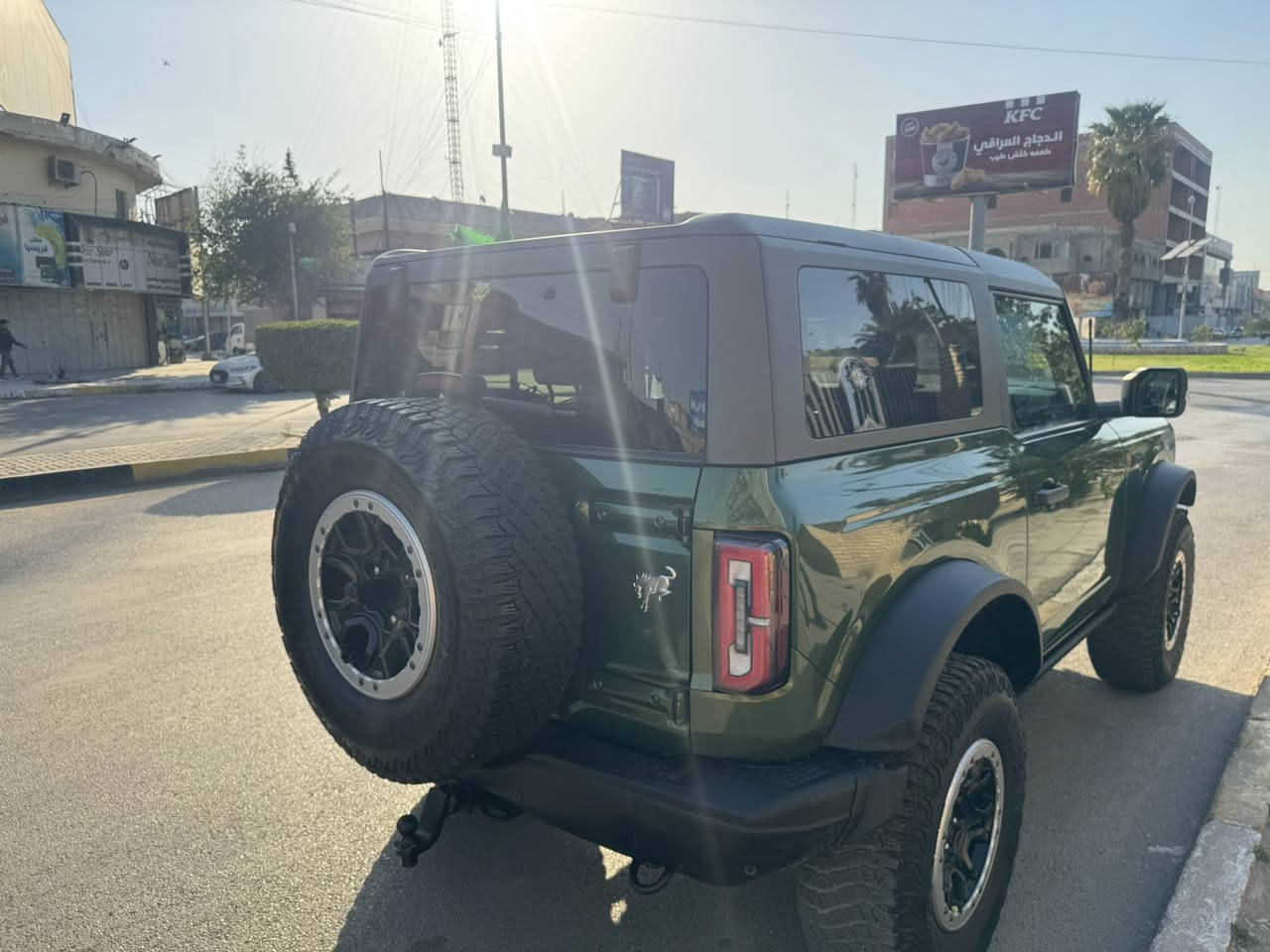 السلام عليكم
برونكو بادلاند موديل ٢٣ بدون صبغ 

السيارة فول موصفات ٦ دكم 

كامرات ٣٦٠ درجة 

٦ سلندر  

كل انظمة الفور ويل 

رقم سليمانية السياره 

مكانها بغداد 

ماشيه ٤٥الف ميل 

السياره بيها بارد فقط بدون تبديل و بدون صبغ

ب٣١ $ و بيها مجال بسيط 

بدون اي نقص السياره كامله مكمله 

***********
