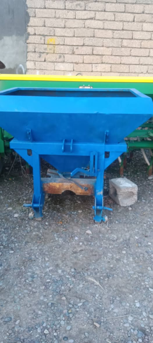 للبیع مرشە ناثره سعر مناسب  300مجال مکان قضاء بردرش قریب موصل ***********  *********** بی واتساب
